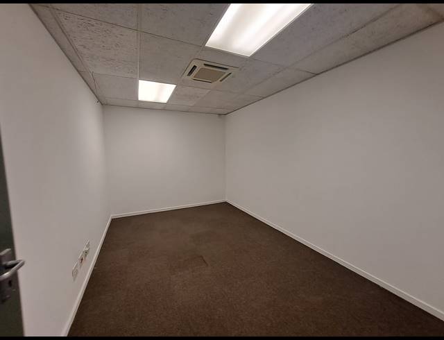 419M² OFFICE TO LET IN CRAIGHALL